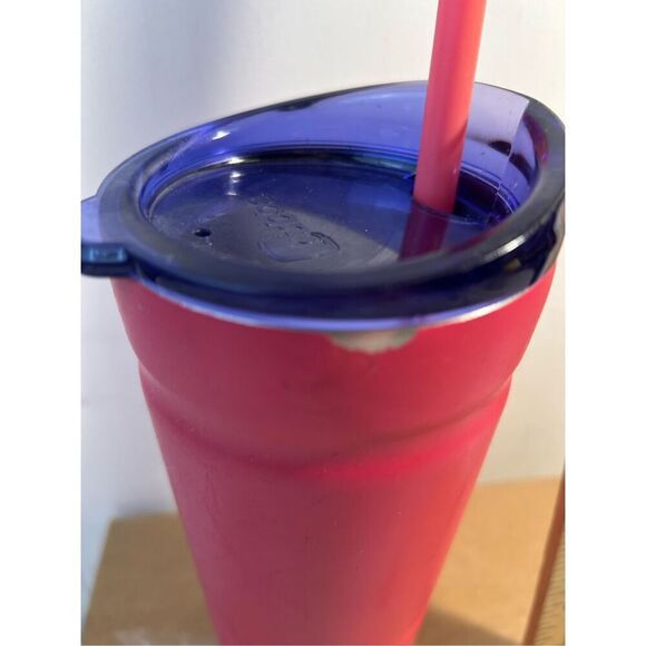 Bubba cup 24 oz pink with straw ( peeling on edge) - Picture 3 of 4